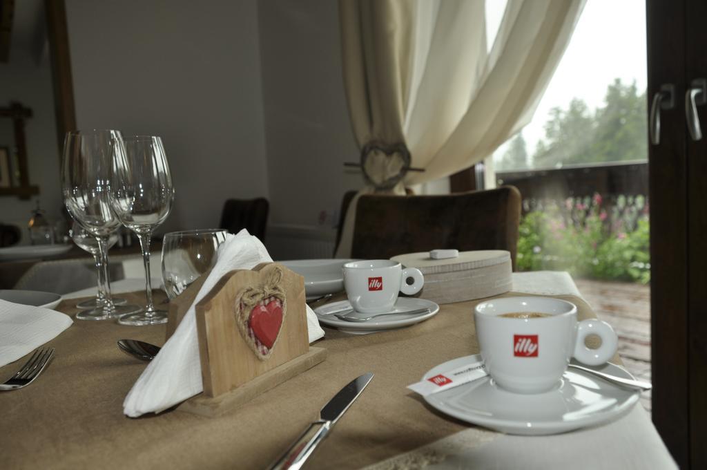 La Monitori Hotel Sinaia Bilik gambar