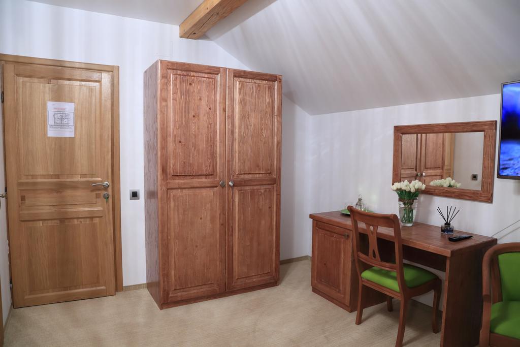 La Monitori Hotel Sinaia Bilik gambar