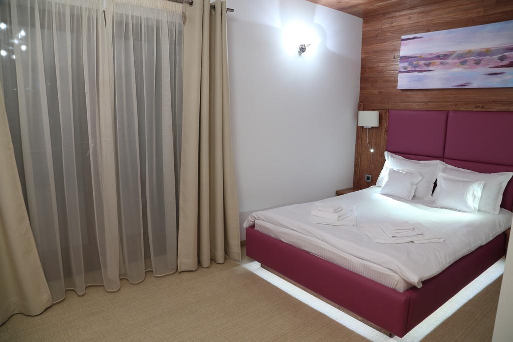 La Monitori Hotel Sinaia Bilik gambar